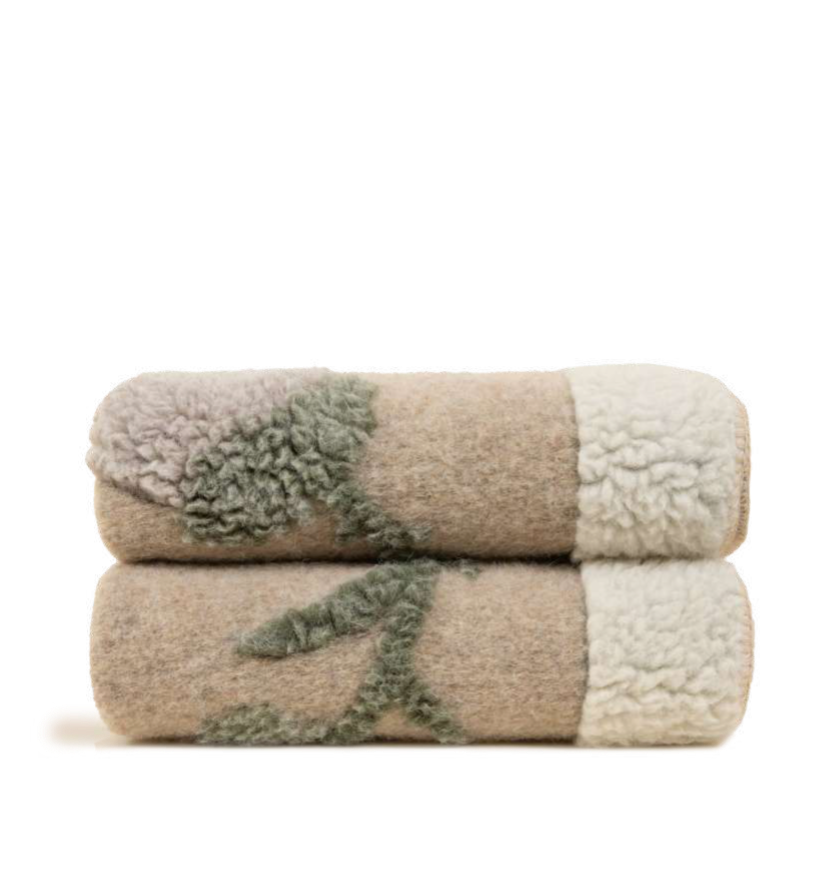 Fane white boiled wool 150x190