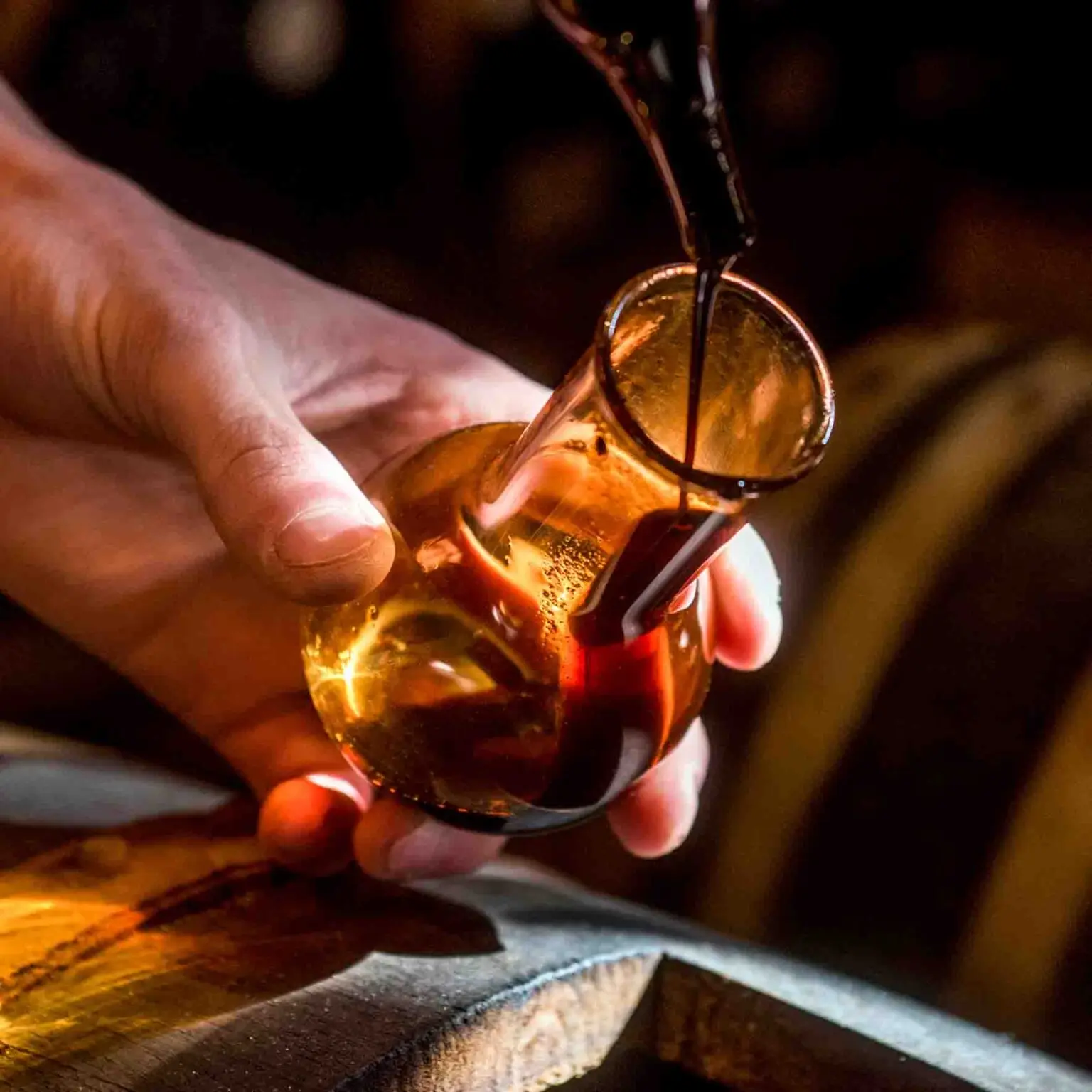 Vellagret svart balsamicoeddik 30 år 100 ml - Bilde 3